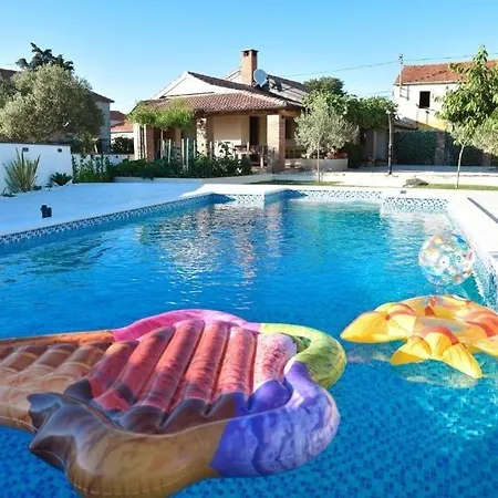 Family Friendly House With A Swimming Pool Debeljak, Zadar - 25720 *