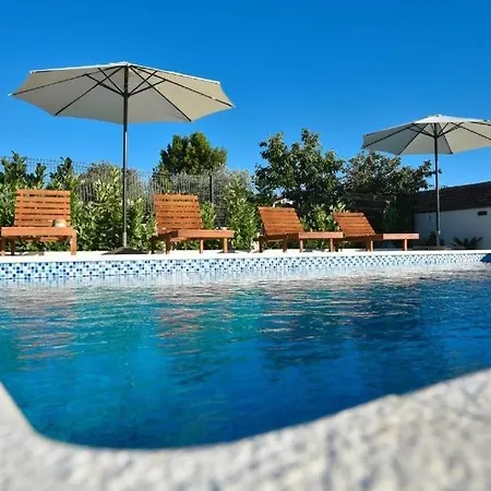 Holiday home Family Friendly House With A Swimming Pool Debeljak, Zadar - 25720 Sukosan