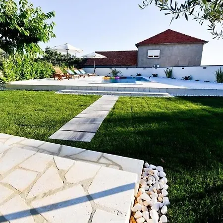 Family Friendly House With A Swimming Pool Debeljak, Zadar - 25720 * Sukosan