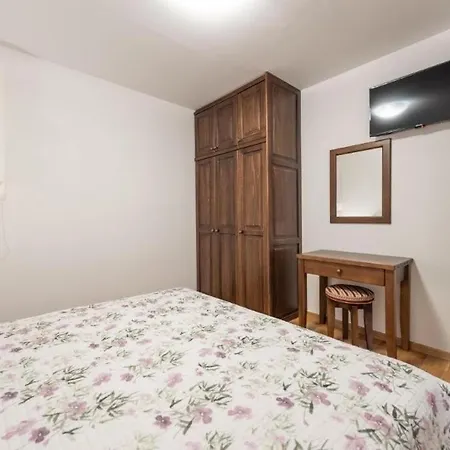Family Friendly House With A Swimming Pool Debeljak, Zadar - 25720